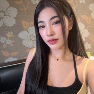 限熟客【屏東】小白🇲🇾馬來$2700 .無套（門）
